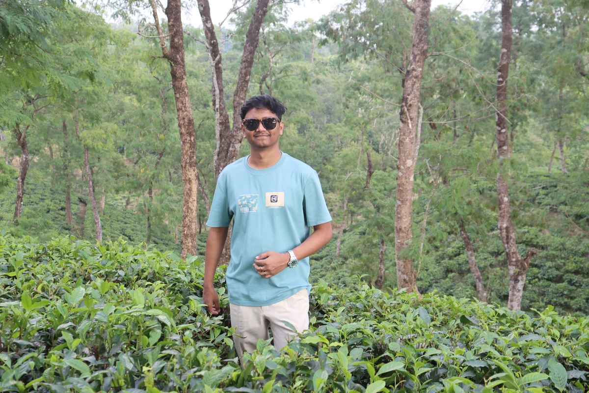 Nasim playing Tea Sport